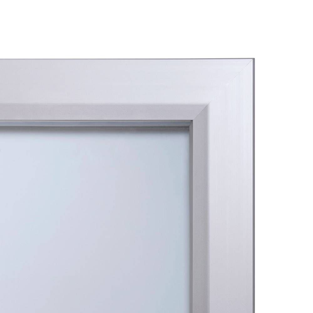 Gablota magnetyczna SLM 9xA4 z certyfikatem 65x91 cm trudnopalności B1 zamykana na kluczyk do użytku zewnętrznego gablota zewnętrzna gablota ogłoszeniowa gablota informacyjna tablica ogłoszeń tablica informacyjna ogniotrwała srebrny