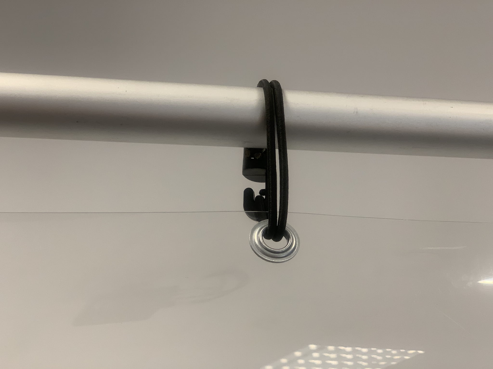 Close-up of the PET protection assembly method